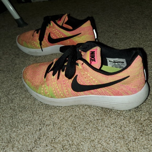 Shoes - Picture 4 of 5